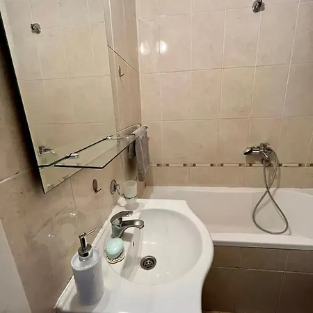 Apartment Arena 28 *